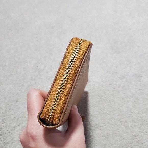 DIVINA FIRENZE Italian Leather Zip Around Wallet Pebble Mustard Gold 7.75 x 3.75 - Picture 4 of 12